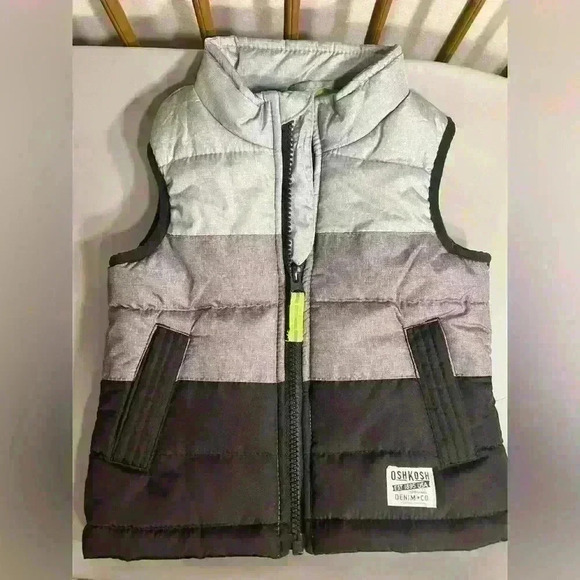 OshKosh B'gosh Other - OshKosh B’gosh baby boy puffer zip up vest fall winter no flaws size 12 months